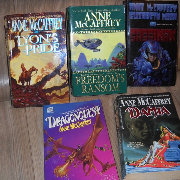 VINTAGE ANNE MCCAFFREY BOOKS - Picture 1 of 7